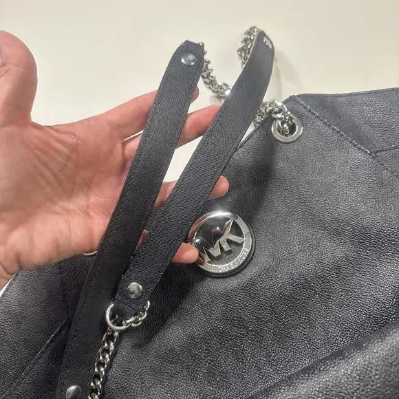 Michael Kors Leather Jet Set Tote Bag - Picture 11 of 11